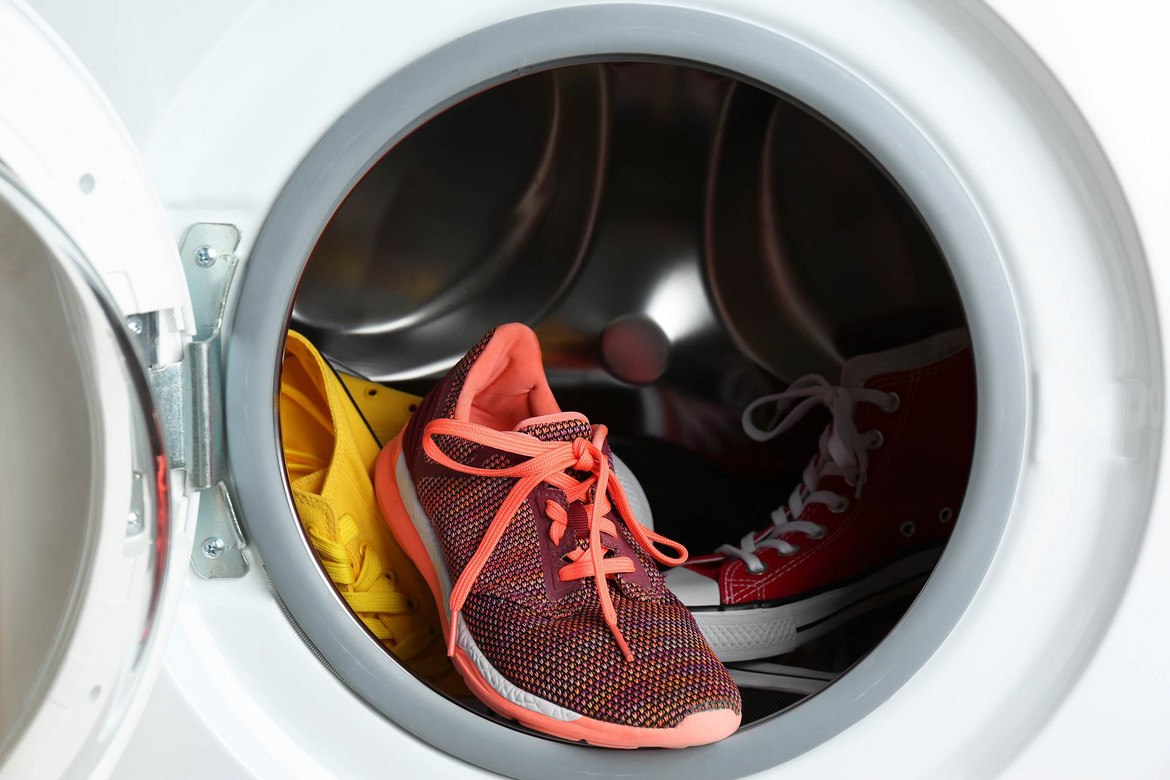Wie wäscht man Schuhe in der Waschmaschine?, Schuhe in einer Wäschetrommel