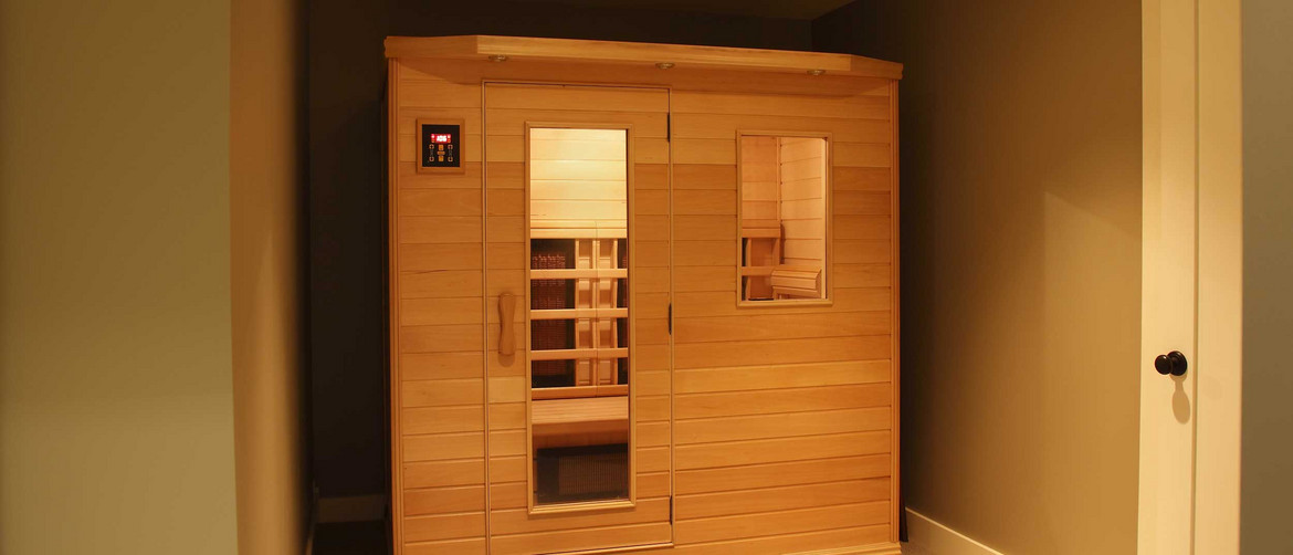 Indoor Sauna steht in einem geeigneten Platz im Haus