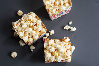Drei Popcorn-Portionen
