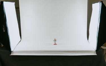 Ein Hintergrund für ein DIY-Fotostudio in Weiß